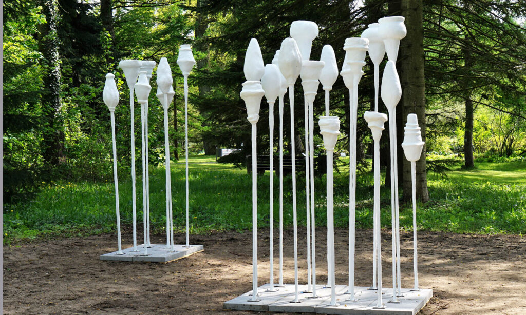 Sculptures from Martin Lorenz in the nature